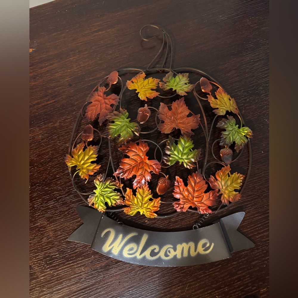 Autumn Leaf Metal Welcome Sign